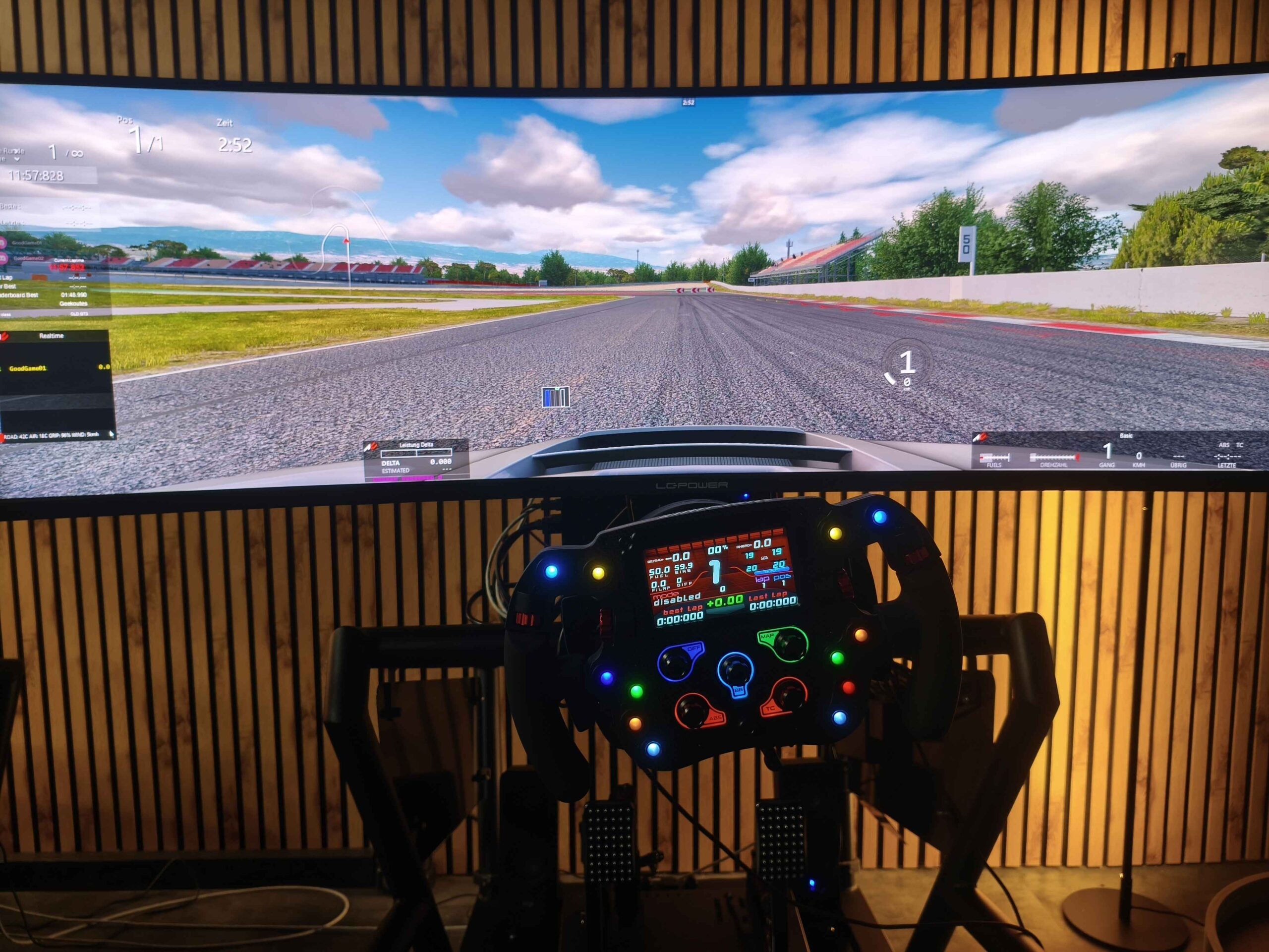 Lenkrad & Pedale – Detail